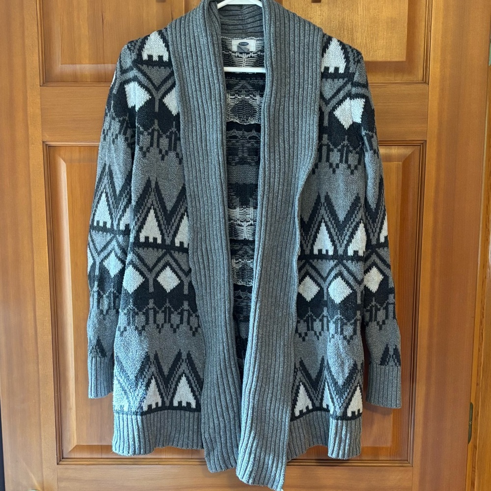 Old Navy Geometric Chunky Knit Cardigan